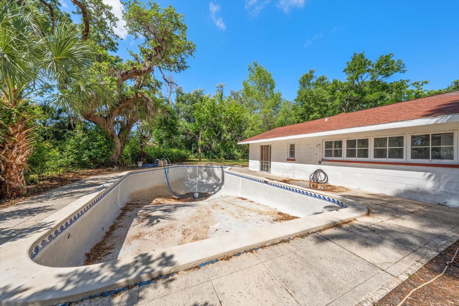 11496 74TH AVE, SEMINOLE, FL, 33772