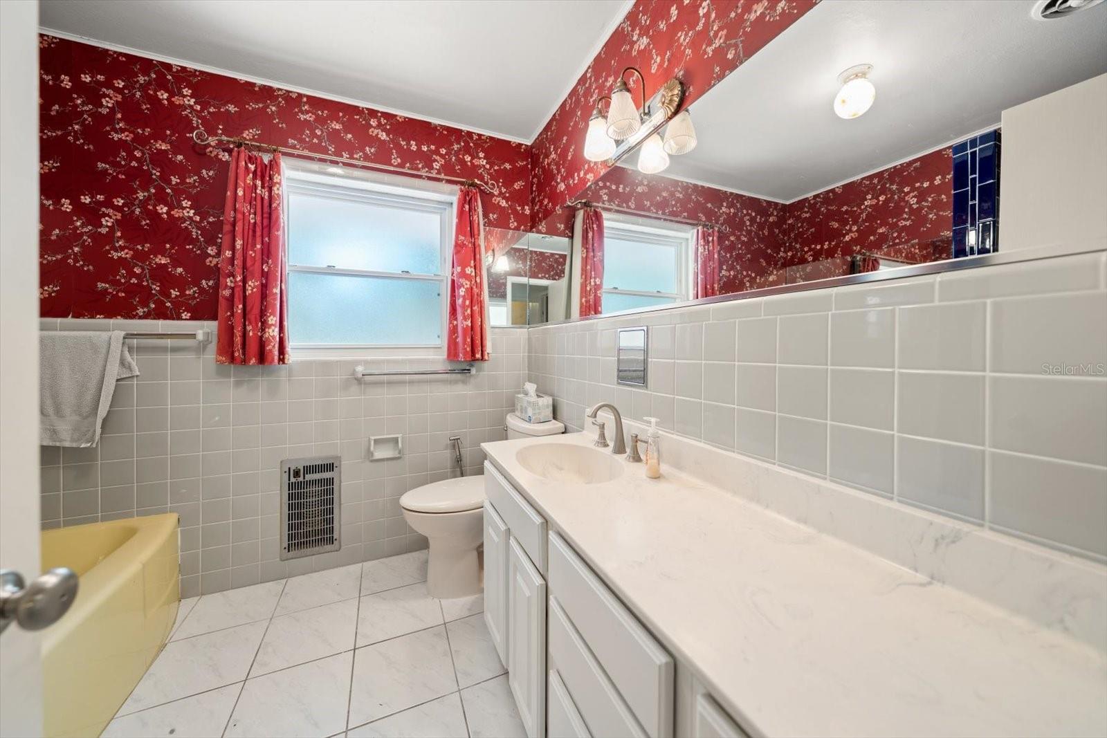 11496 74TH AVE, SEMINOLE, FL, 33772