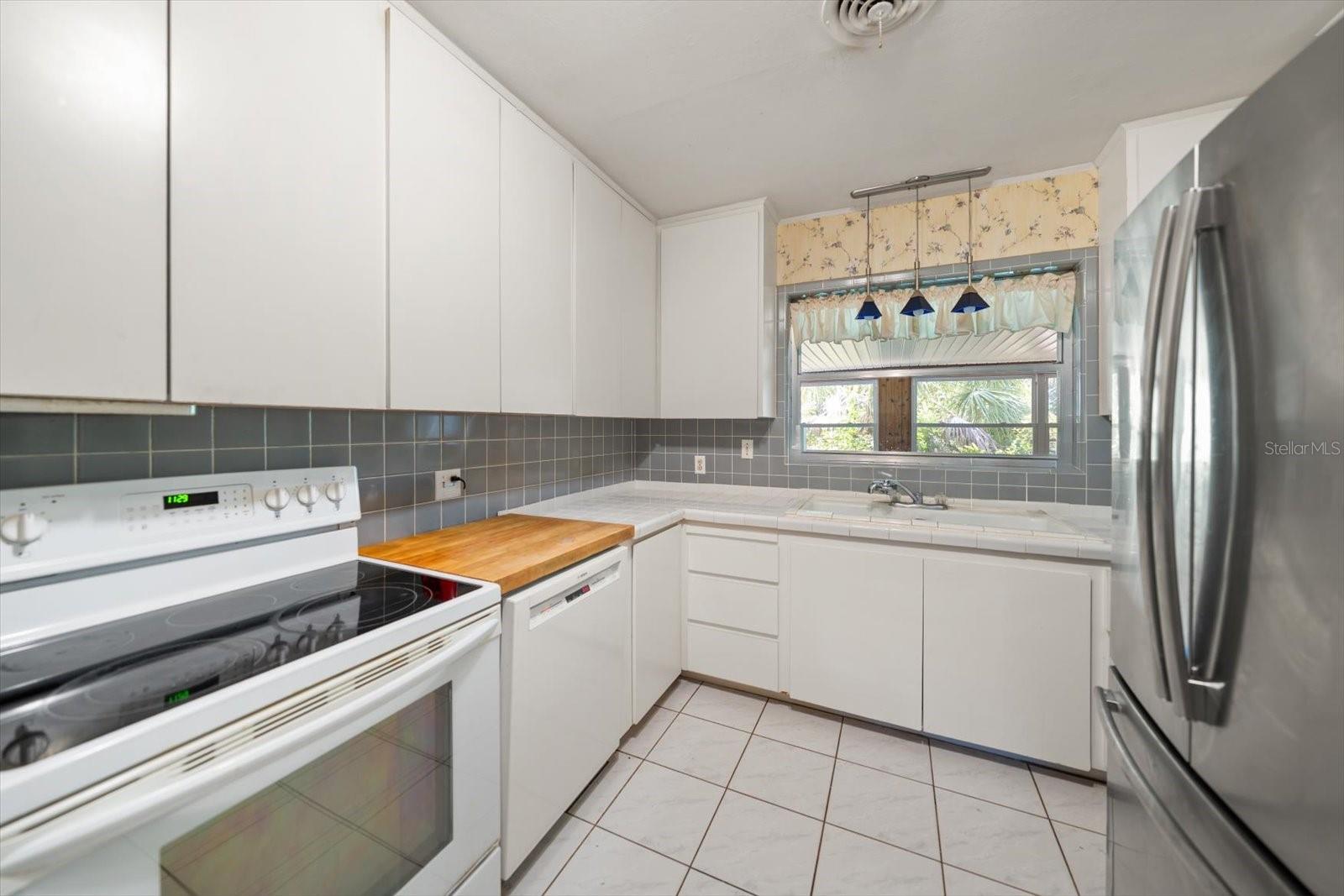 11496 74TH AVE, SEMINOLE, FL, 33772