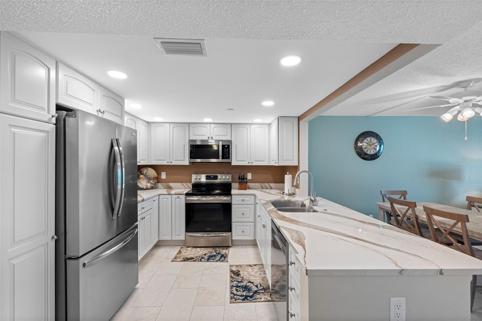 20002 GULF BLVD #2203, INDIAN SHORES, FL, 33785