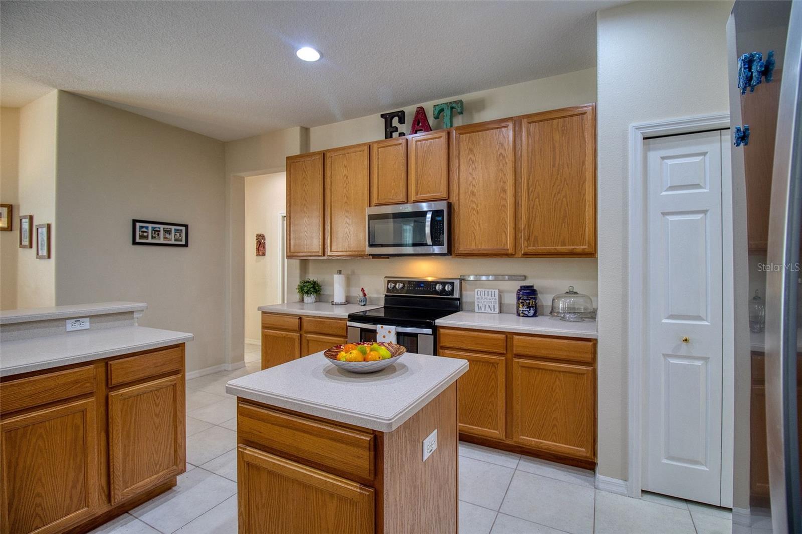 2206 HIGHLAND WOODS DR, DUNEDIN, FL, 34698