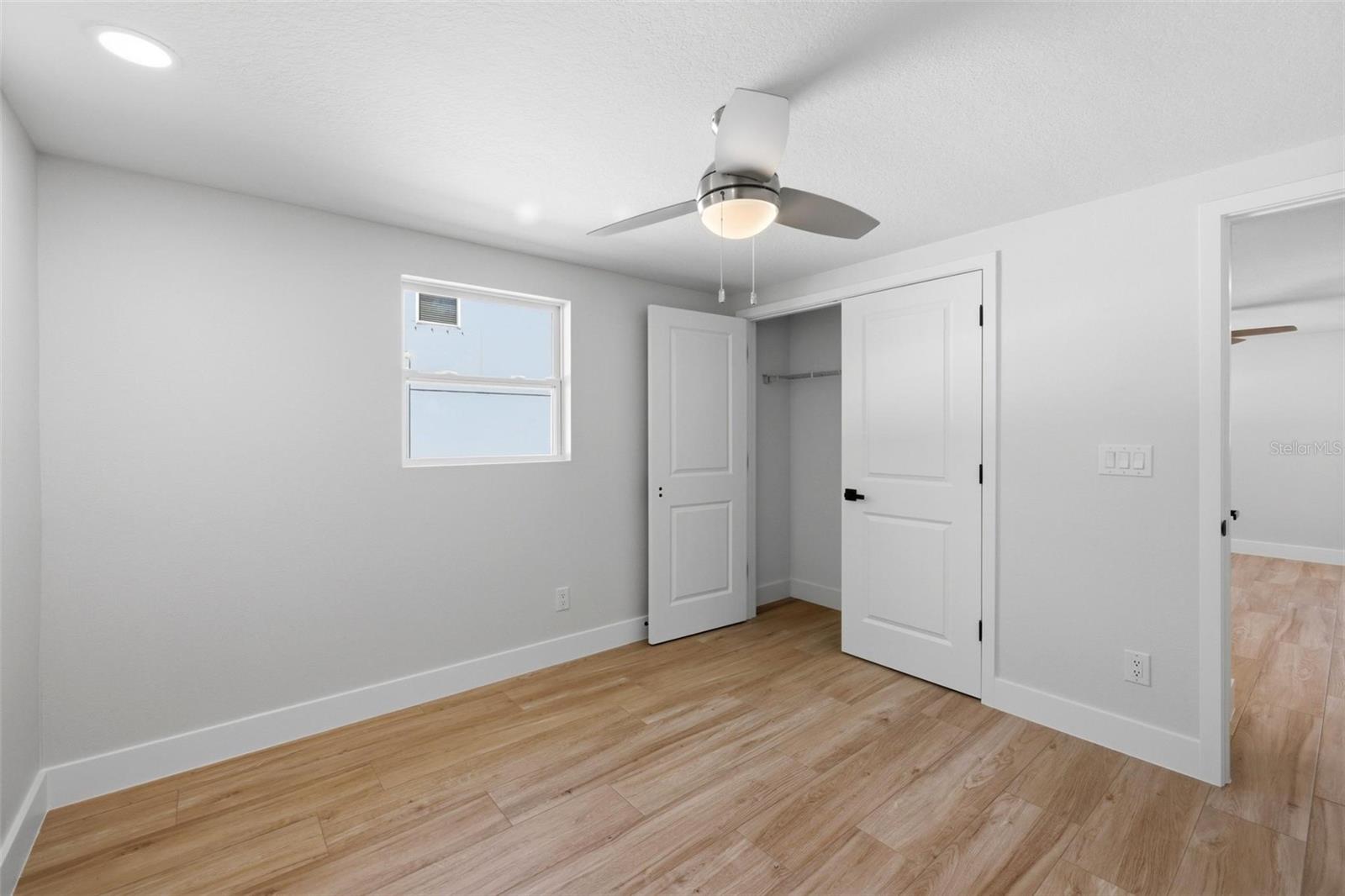 1802 ROBINHOOD ST, SARASOTA, FL, 34231