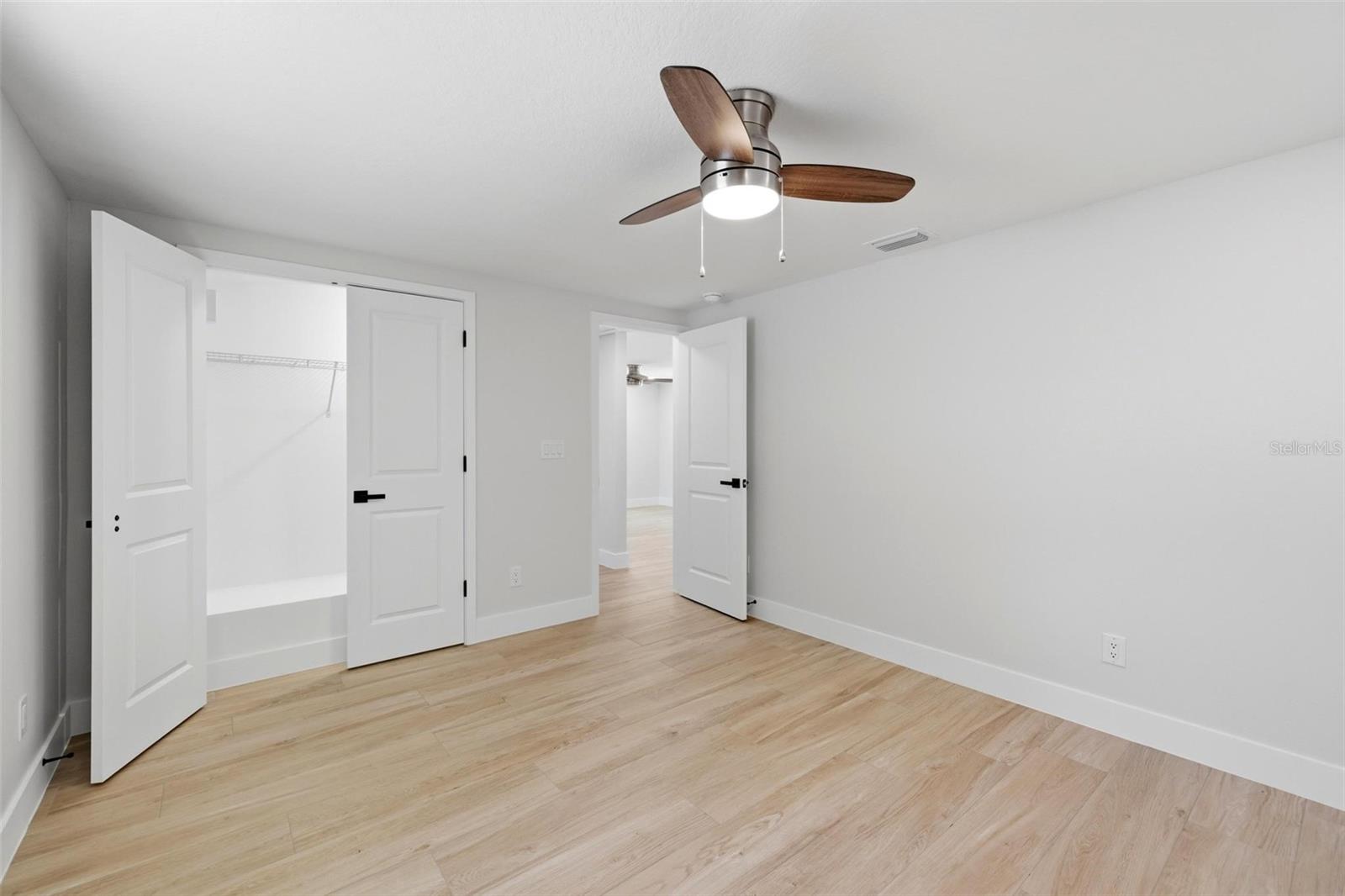 1802 ROBINHOOD ST, SARASOTA, FL, 34231