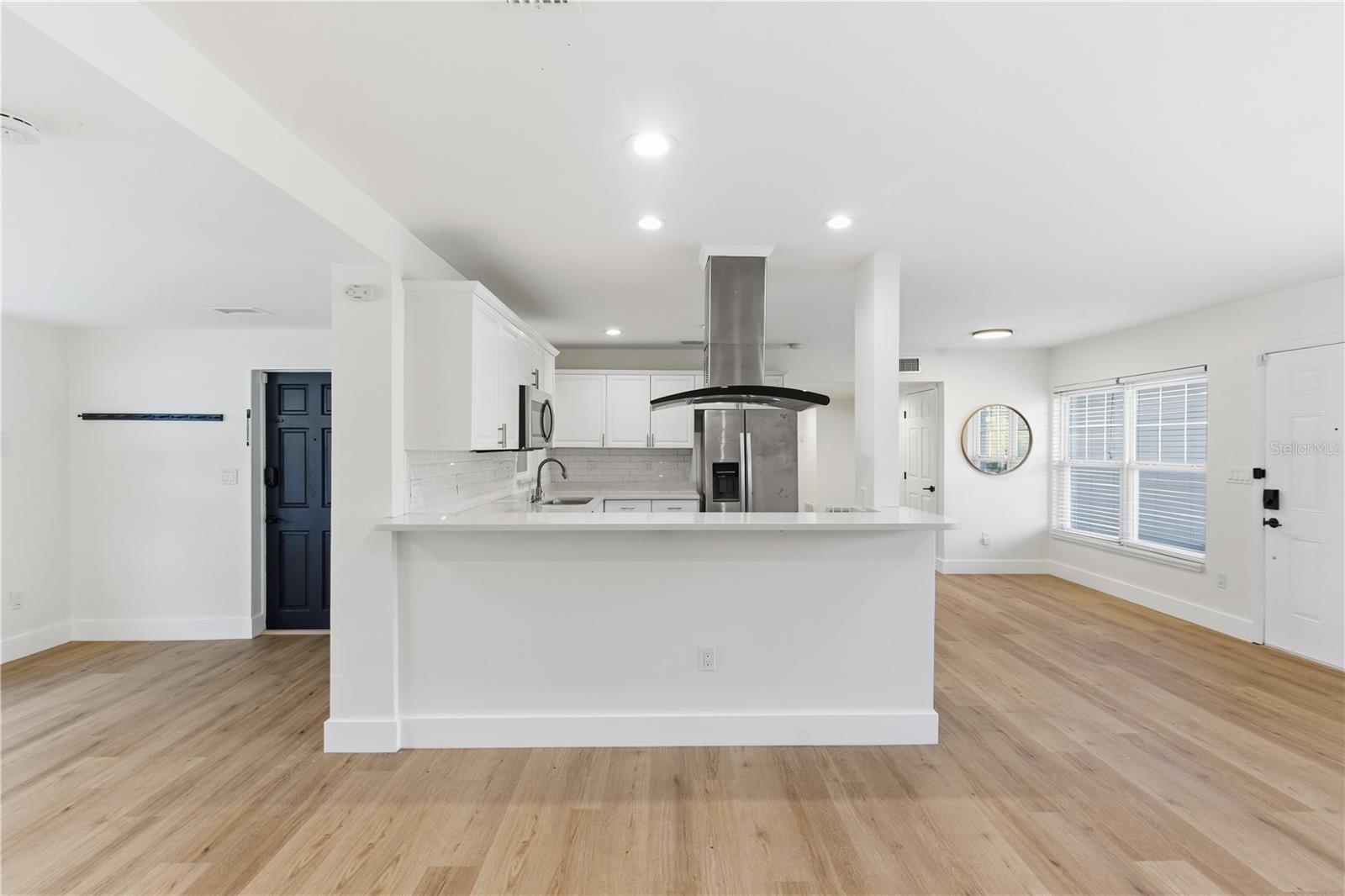 327 SUNNY LN, BELLEAIR, FL, 33756