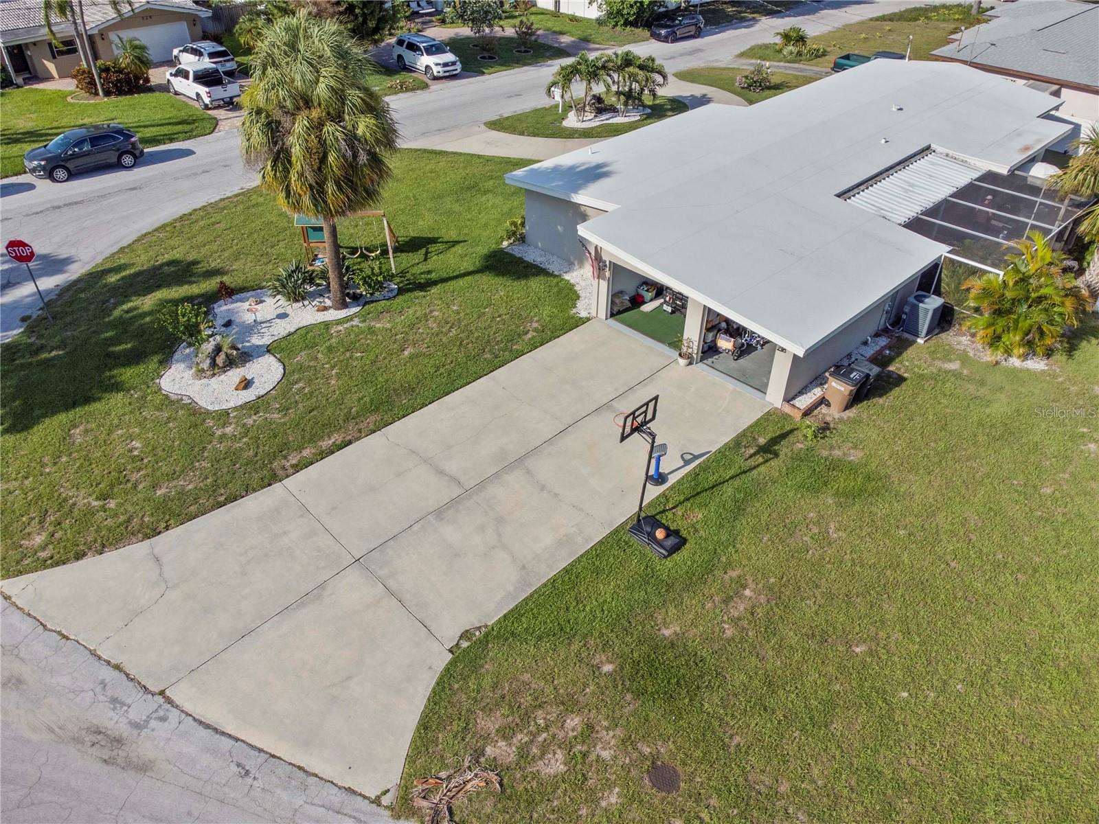 327 SUNNY LN, BELLEAIR, FL, 33756