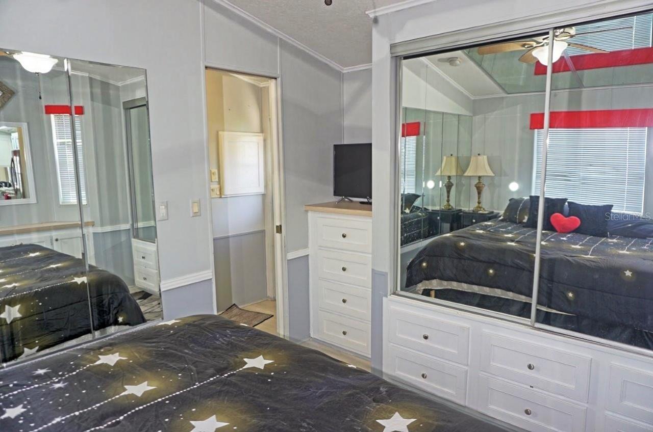 21183 LAZY DAYS CIR, LUTZ, FL, 33558