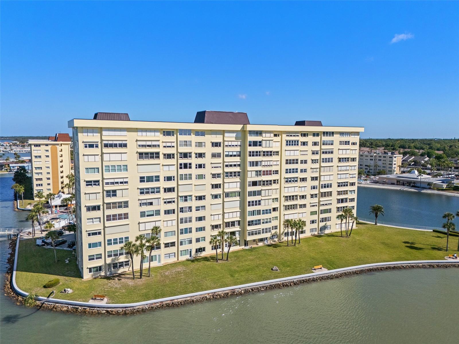 4775 COVE CIR #103, ST PETERSBURG, FL, 33708