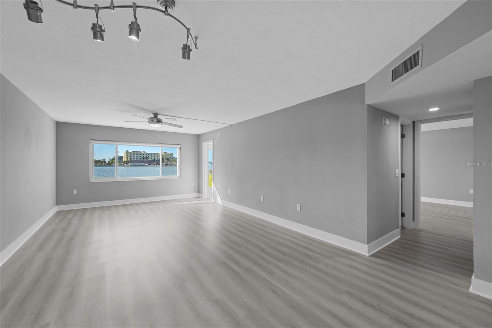 4775 COVE CIR #103, ST PETERSBURG, FL, 33708