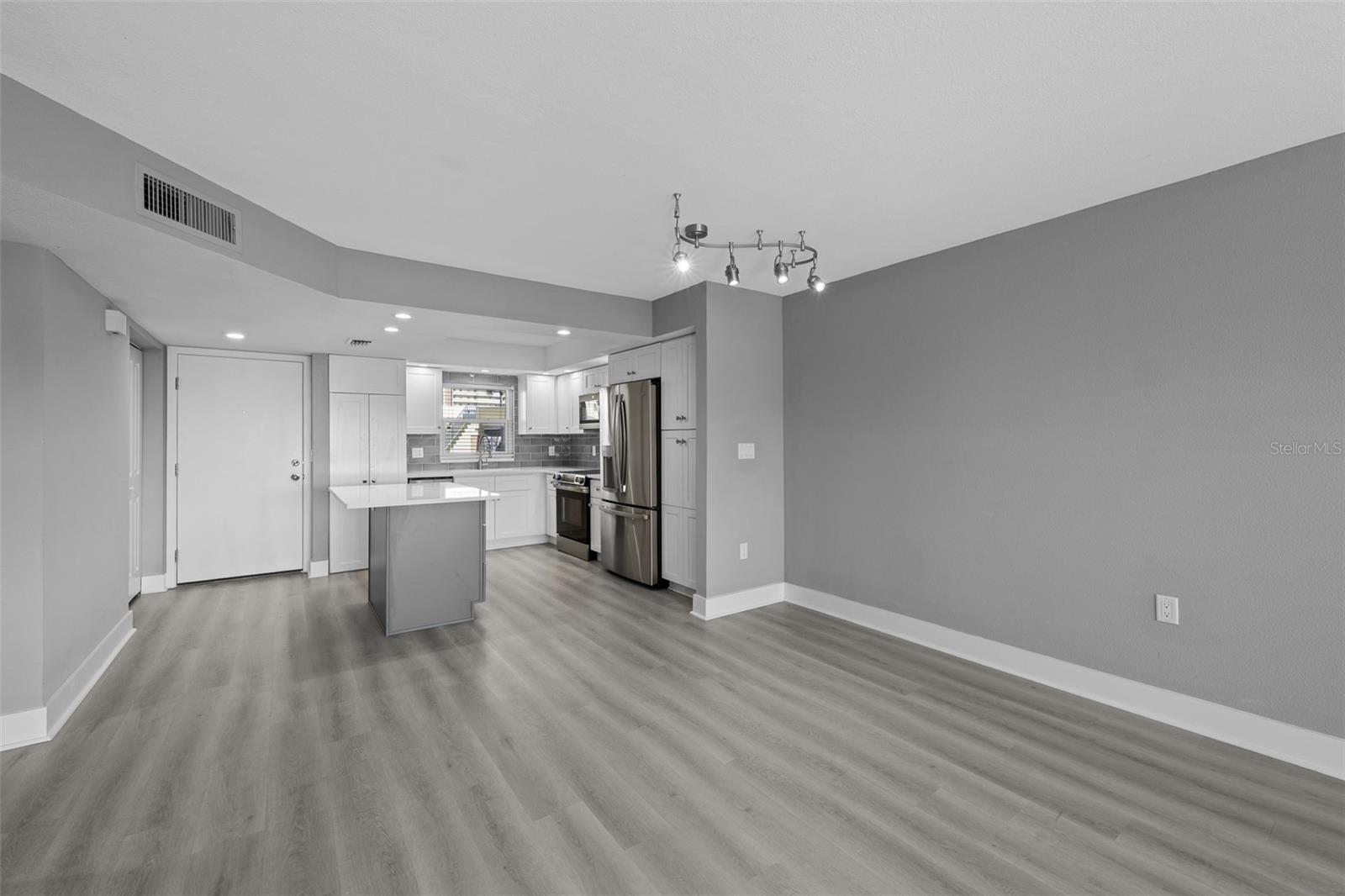 4775 COVE CIR #103, ST PETERSBURG, FL, 33708