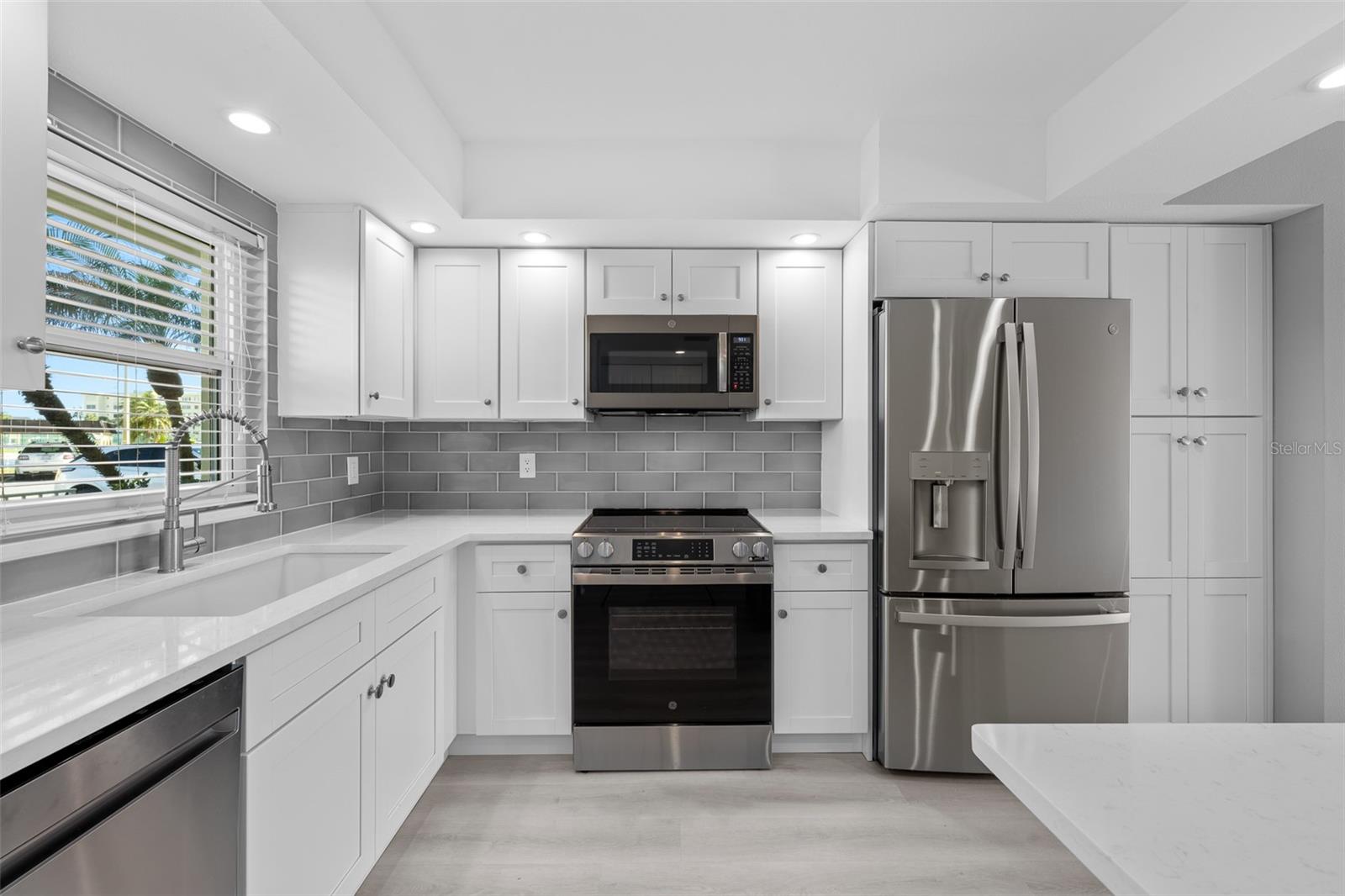 4775 COVE CIR #103, ST PETERSBURG, FL, 33708