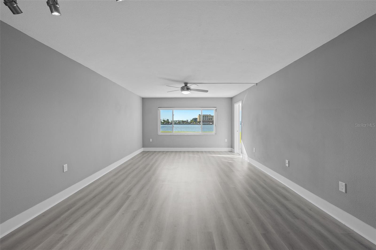 4775 COVE CIR #103, ST PETERSBURG, FL, 33708