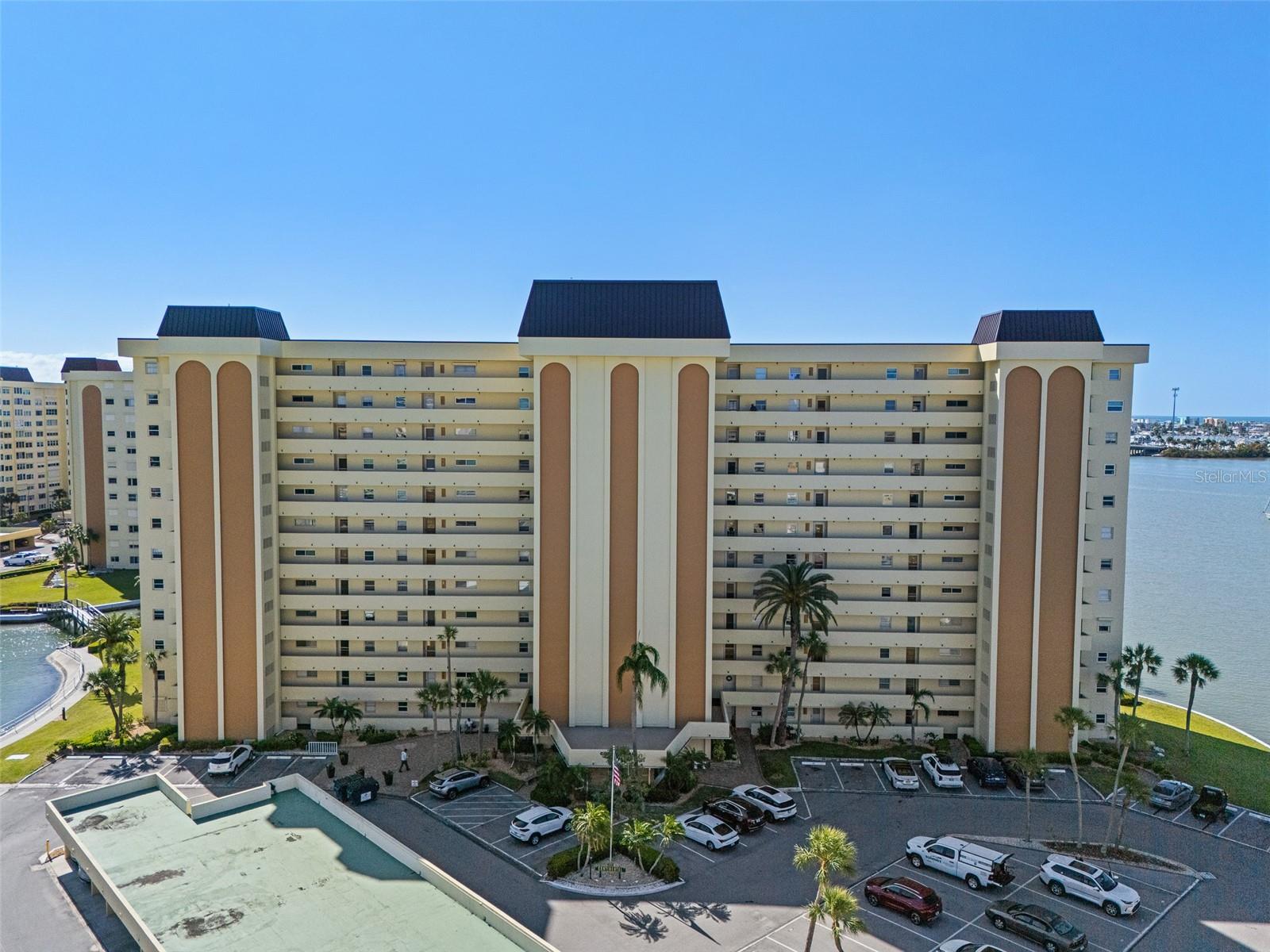 4775 COVE CIR #103, ST PETERSBURG, FL, 33708