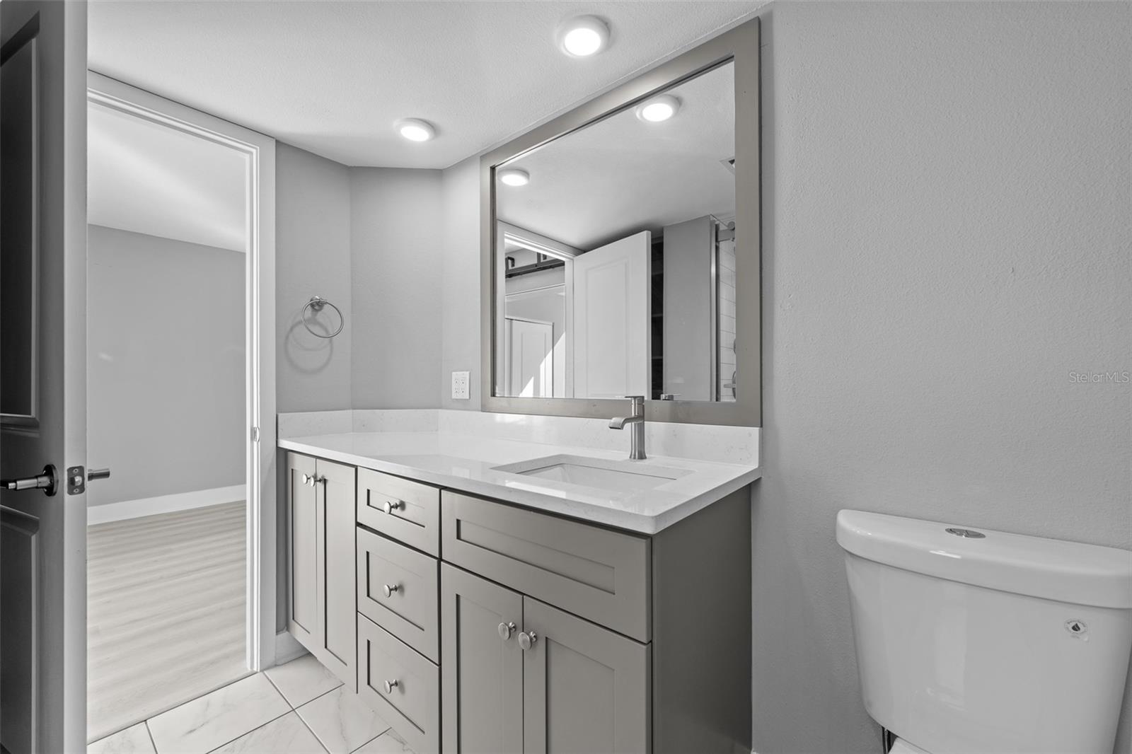 4775 COVE CIR #103, ST PETERSBURG, FL, 33708