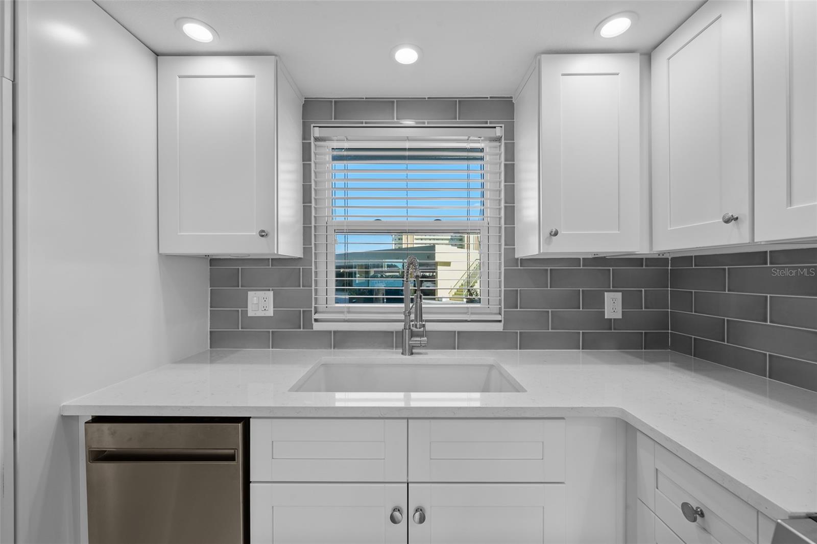 4775 COVE CIR #103, ST PETERSBURG, FL, 33708