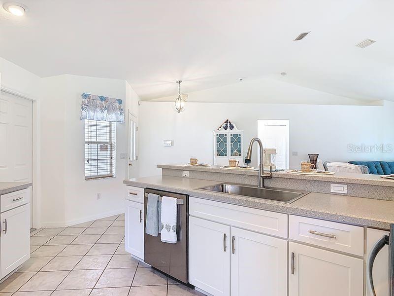 60 ROLLING SANDS DR, PALM COAST, FL, 32164