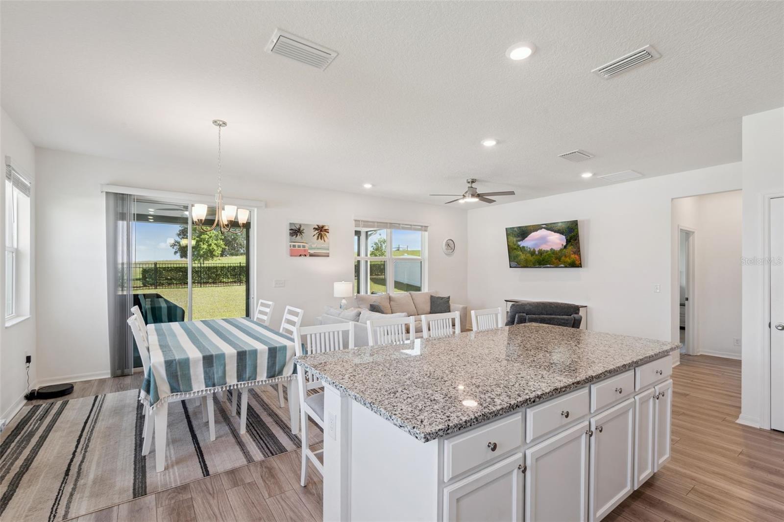 1682 LITTLELEAF BOXWOOD LOOP, MASCOTTE, FL, 34753