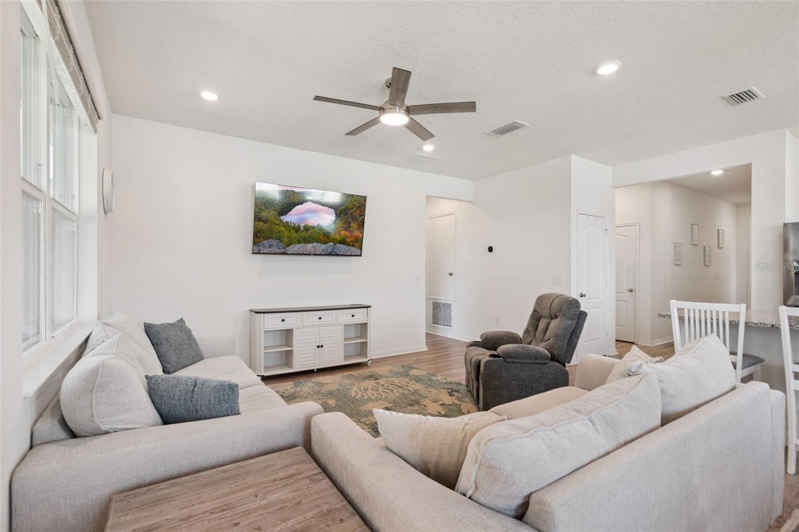 1682 LITTLELEAF BOXWOOD LOOP, MASCOTTE, FL, 34753