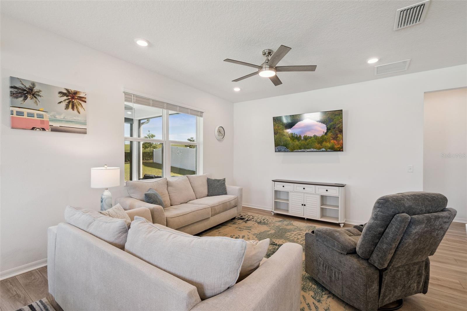 1682 LITTLELEAF BOXWOOD LOOP, MASCOTTE, FL, 34753