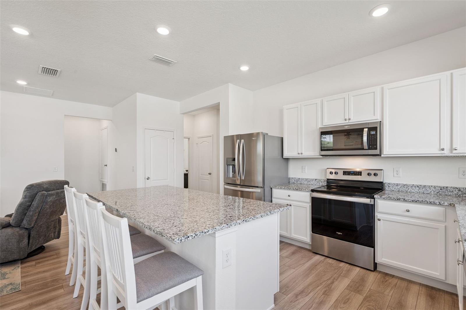 1682 LITTLELEAF BOXWOOD LOOP, MASCOTTE, FL, 34753