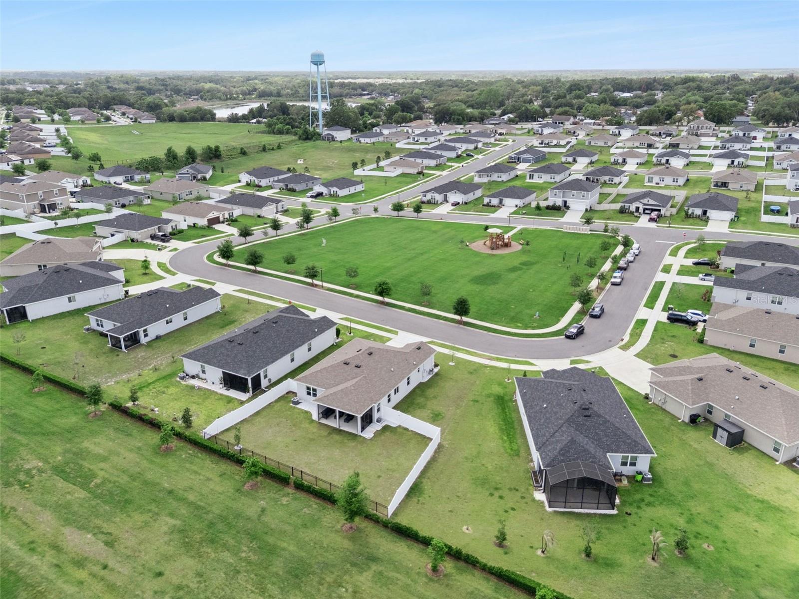 1682 LITTLELEAF BOXWOOD LOOP, MASCOTTE, FL, 34753