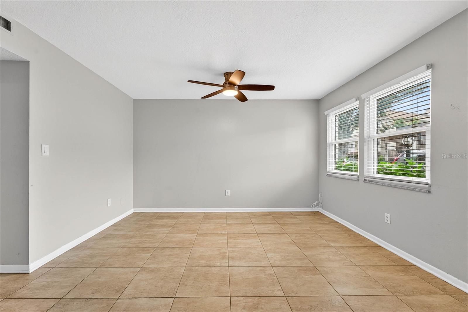 527 S LINCOLN AVE #A104, TAMPA, FL, 33609