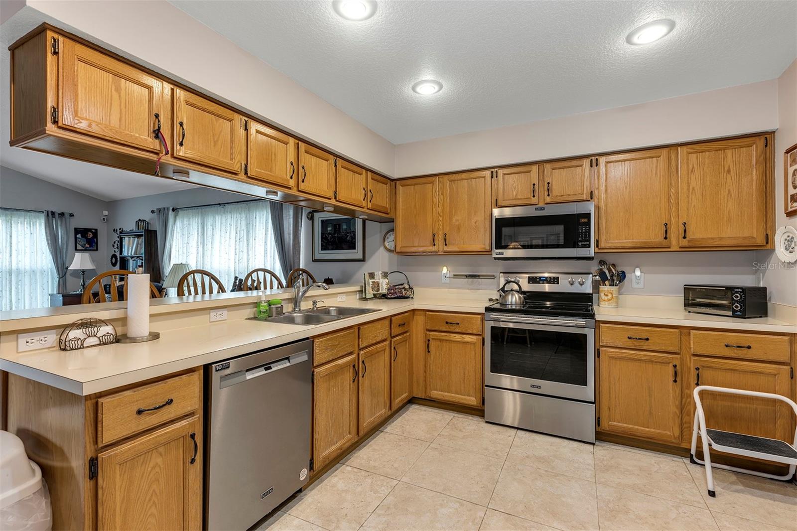 406 STERLING LAKE DR, OCOEE, FL, 34761