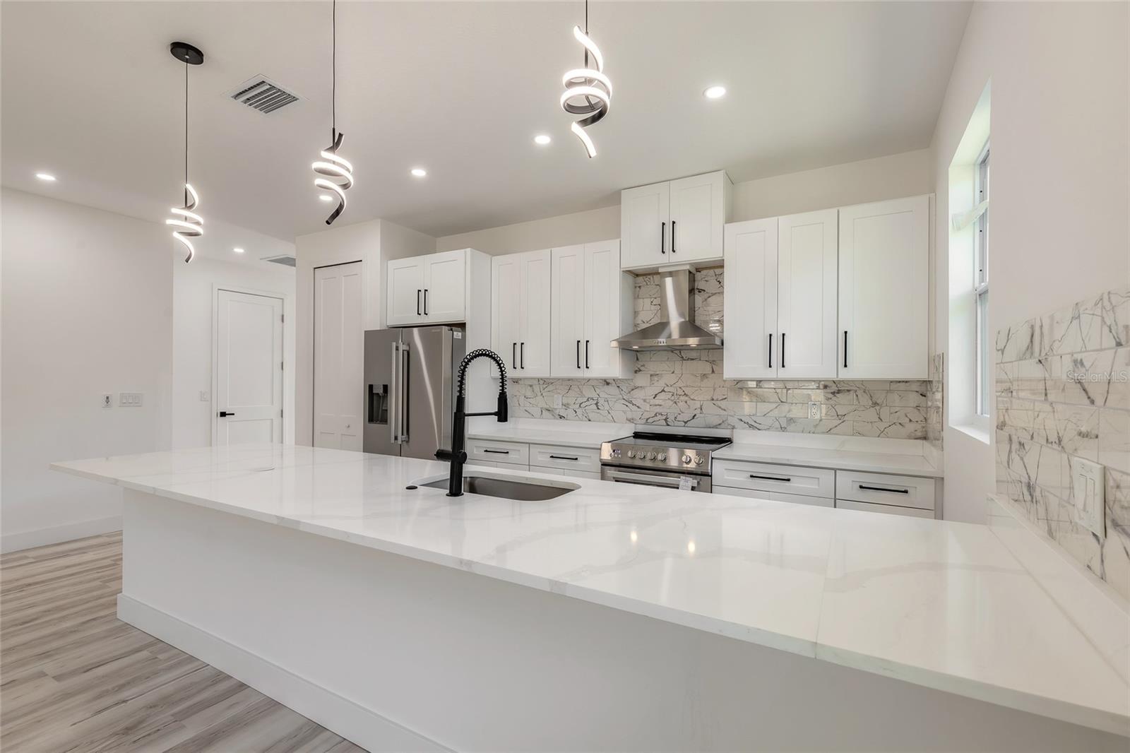 1991 CEDAR ST, DAYTONA BEACH, FL, 32119