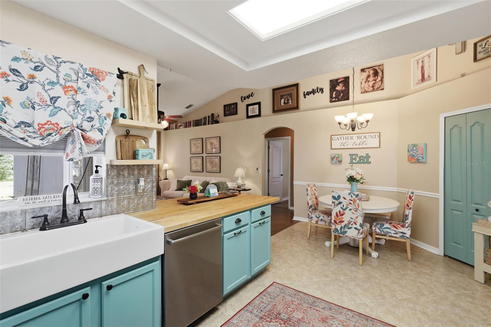 1925 PINE CT, DELAND, FL, 32720