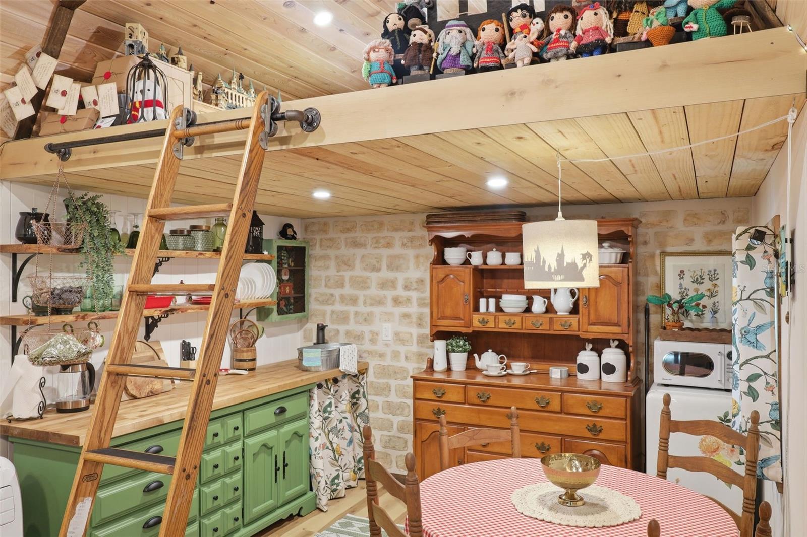 1925 PINE CT, DELAND, FL, 32720