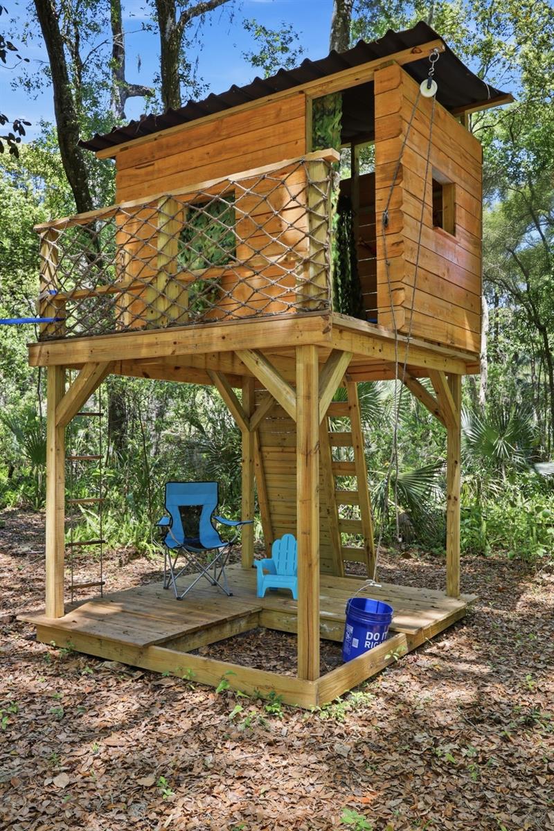 1925 PINE CT, DELAND, FL, 32720