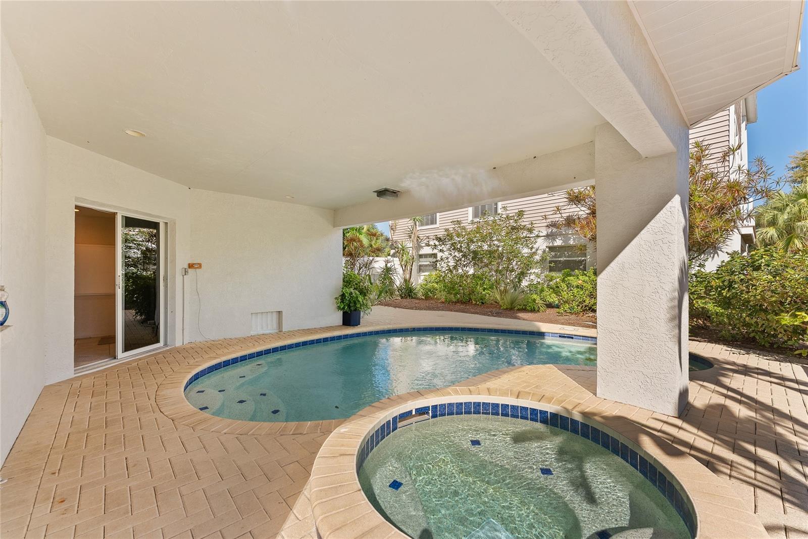 3020 GULF OF MEXICO DR #2, LONGBOAT KEY, FL, 34228