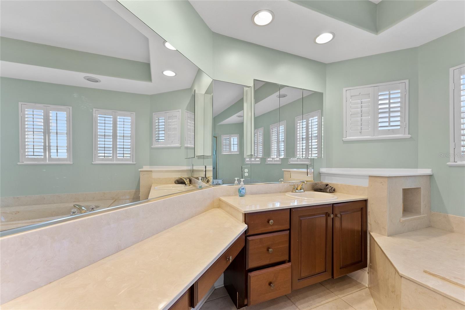 3020 GULF OF MEXICO DR #2, LONGBOAT KEY, FL, 34228