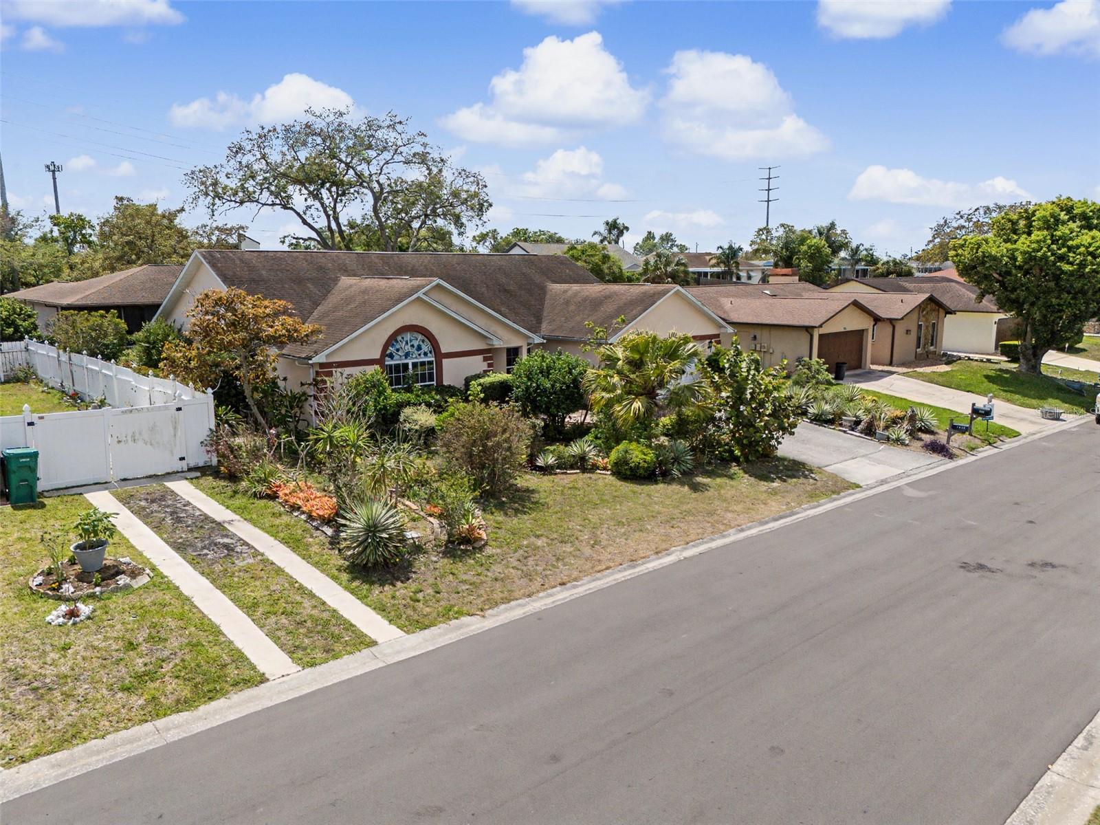 7612 HIGH PINES CT, PORT RICHEY, FL, 34668