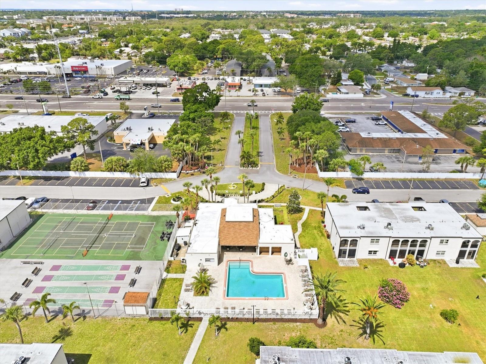 7701 STARKEY RD #412, SEMINOLE, FL, 33777