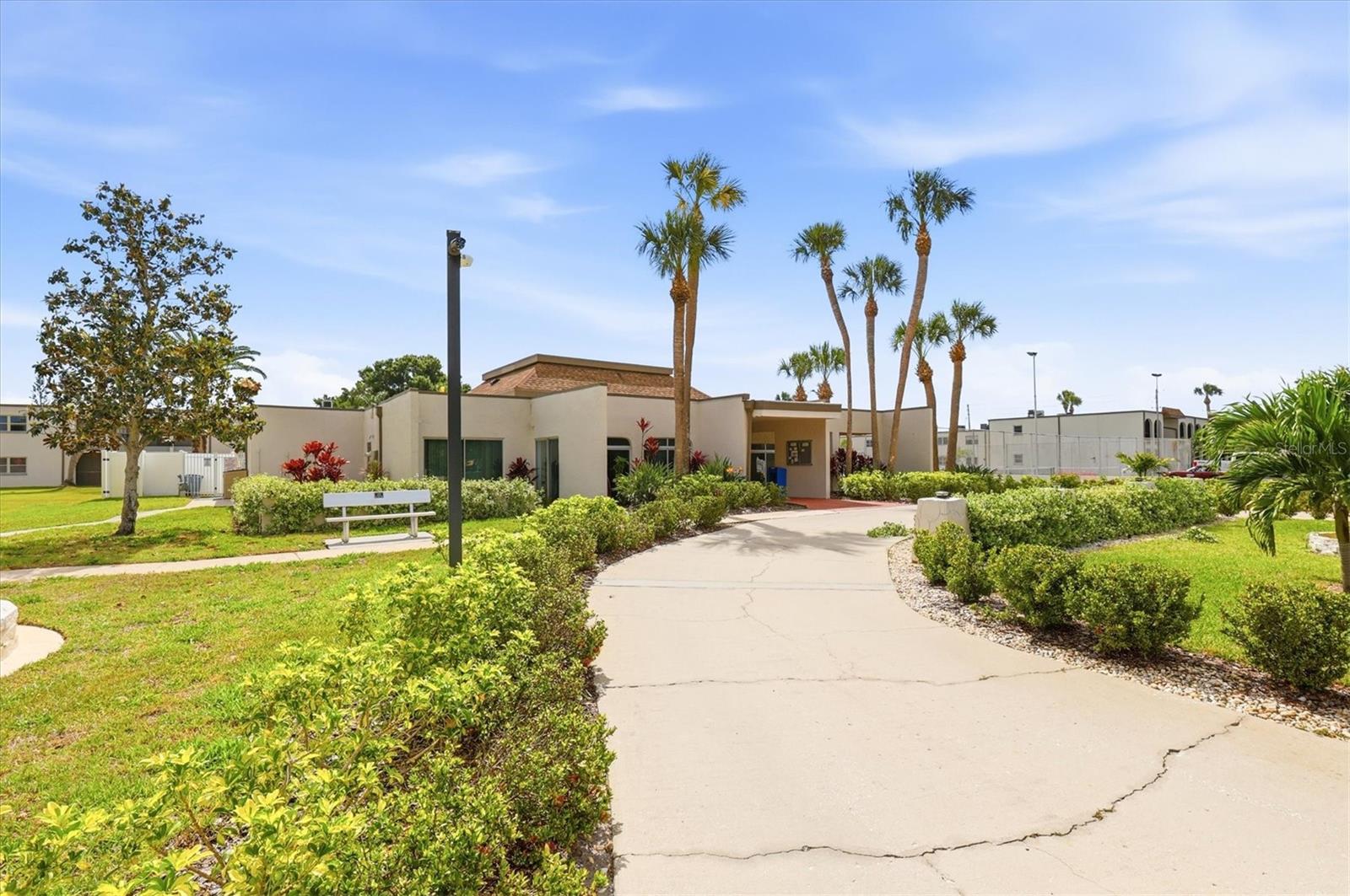 7701 STARKEY RD #412, SEMINOLE, FL, 33777