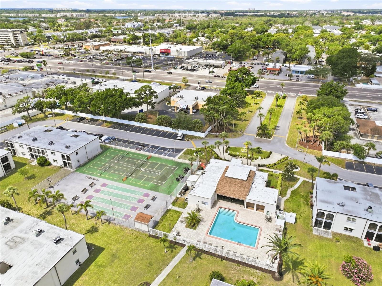 7701 STARKEY RD #412, SEMINOLE, FL, 33777