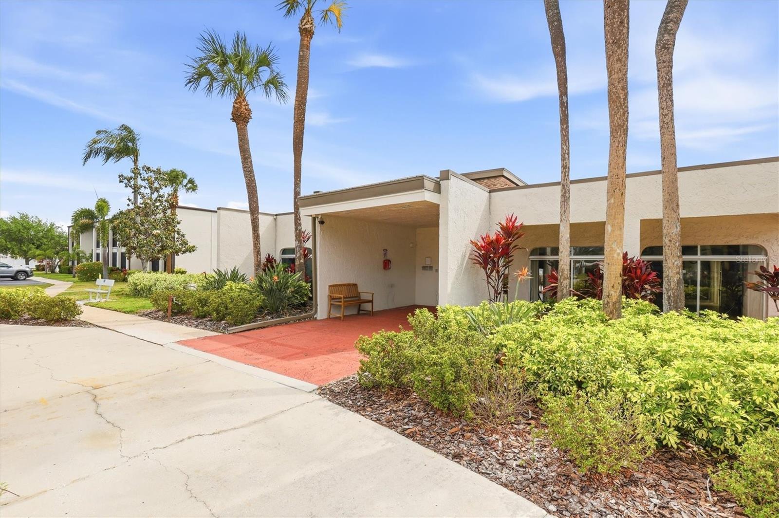 7701 STARKEY RD #412, SEMINOLE, FL, 33777