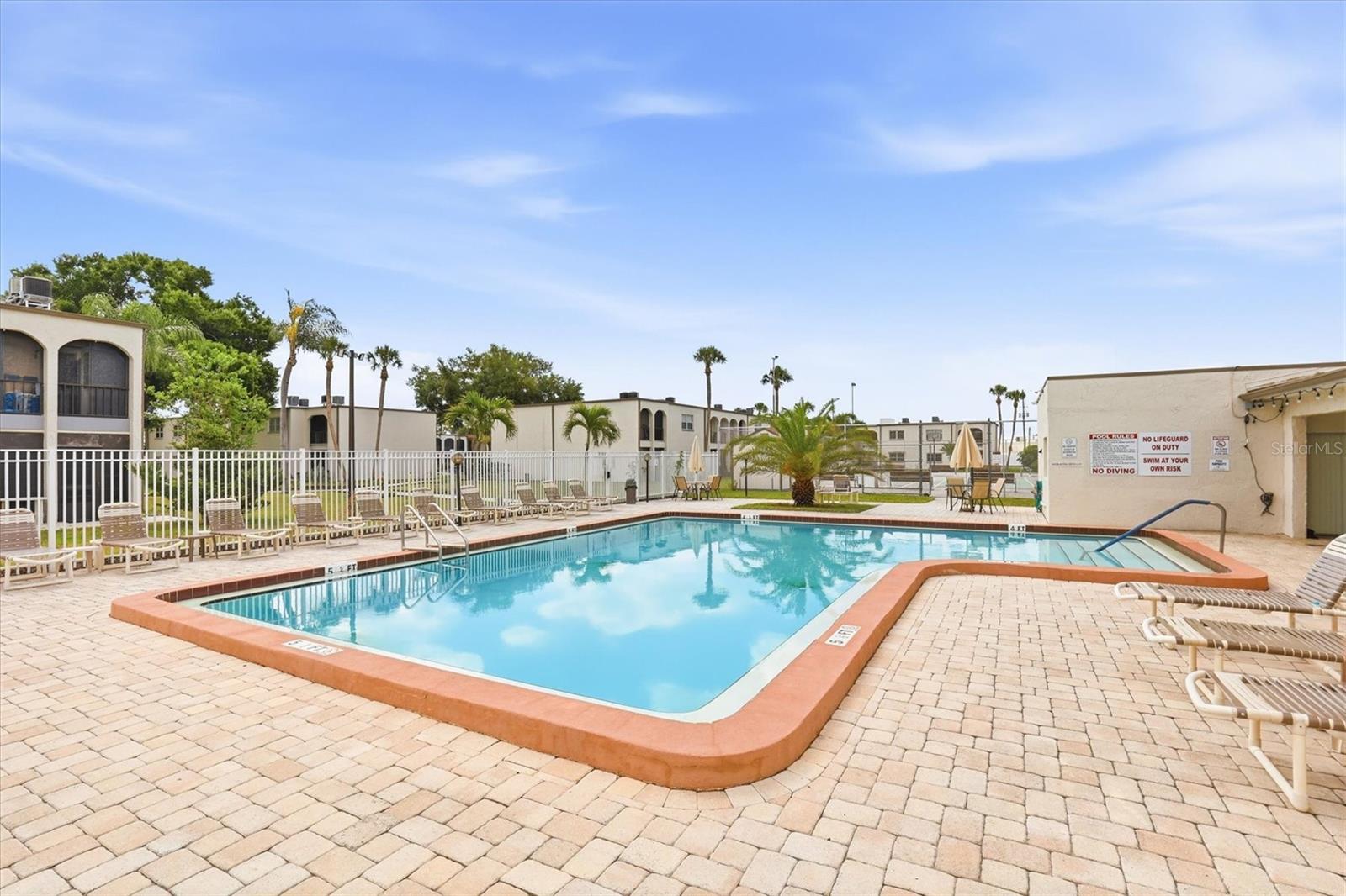 7701 STARKEY RD #412, SEMINOLE, FL, 33777