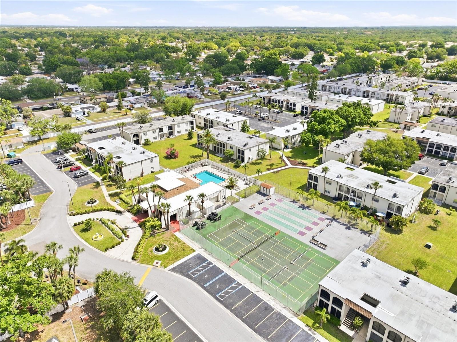 7701 STARKEY RD #412, SEMINOLE, FL, 33777