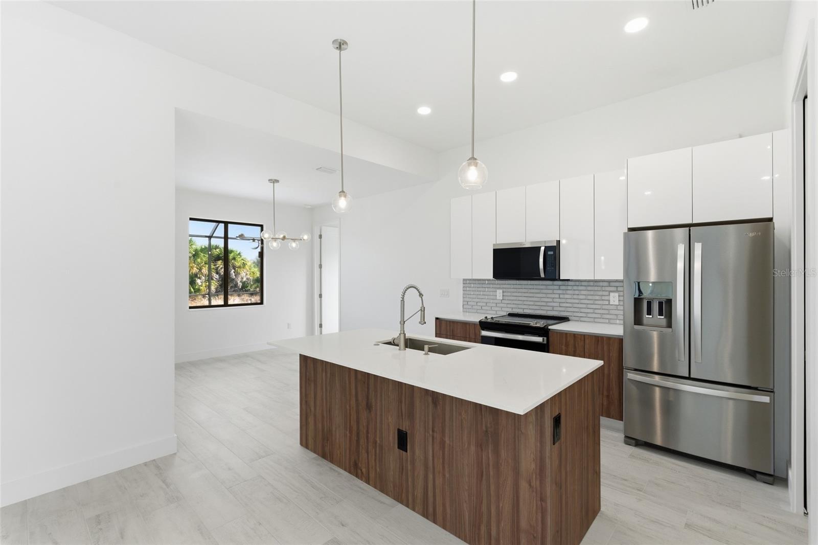 PORT CHARLOTTE SEC 085, PORT CHARLOTTE, FL, 33981