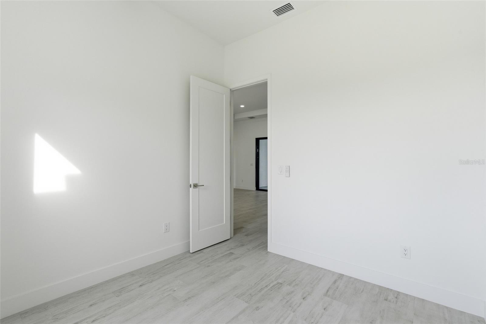 PORT CHARLOTTE SEC 085, PORT CHARLOTTE, FL, 33981