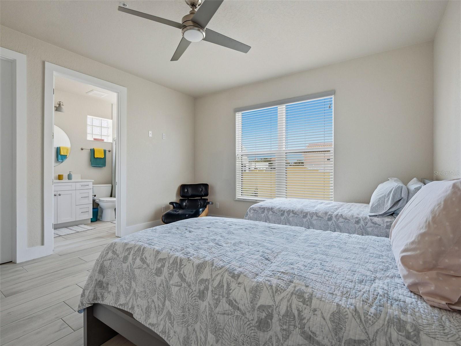 140 JULIA ST, NEW SMYRNA BEACH, FL, 32168