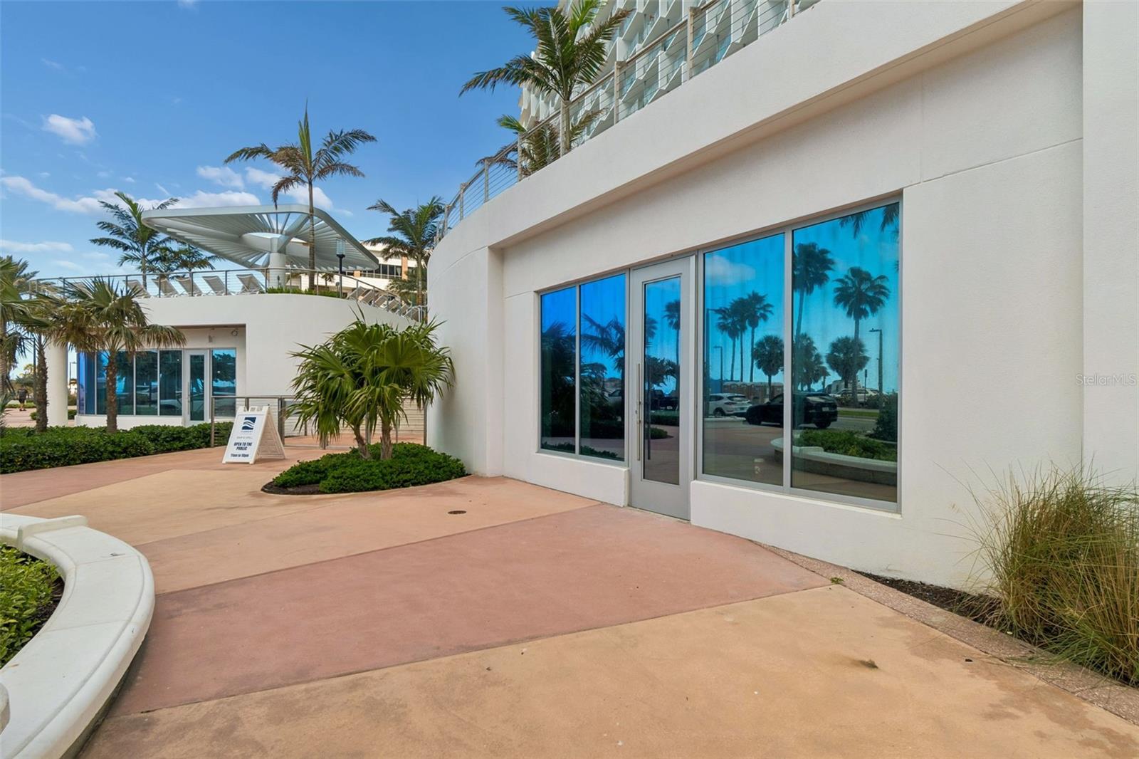 400 CORONADO DR, CLEARWATER BEACH, FL, 33767