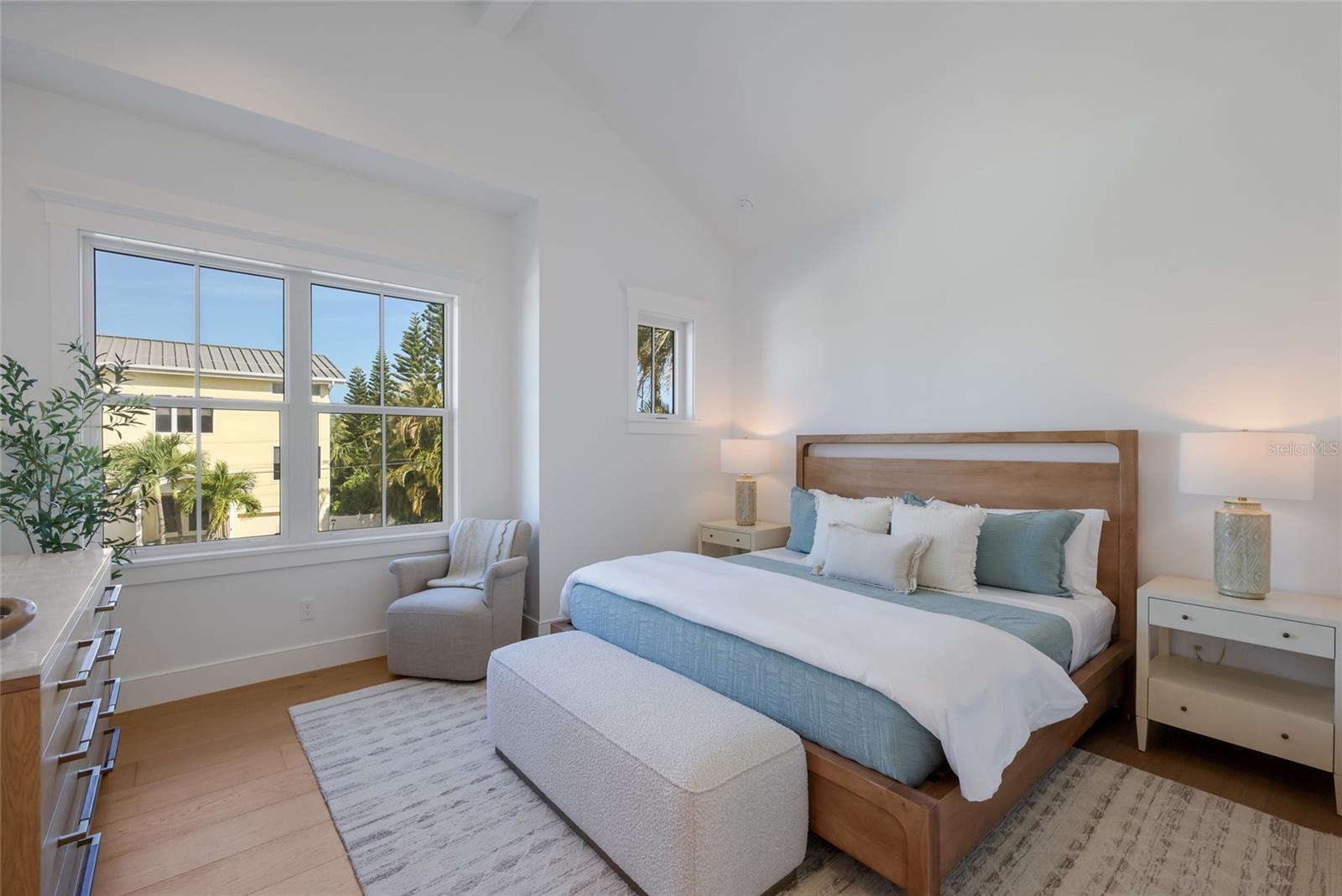 215 SYCAMORE AVE, ANNA MARIA, FL, 34216