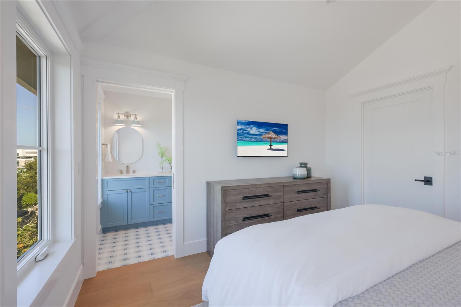 215 SYCAMORE AVE, ANNA MARIA, FL, 34216