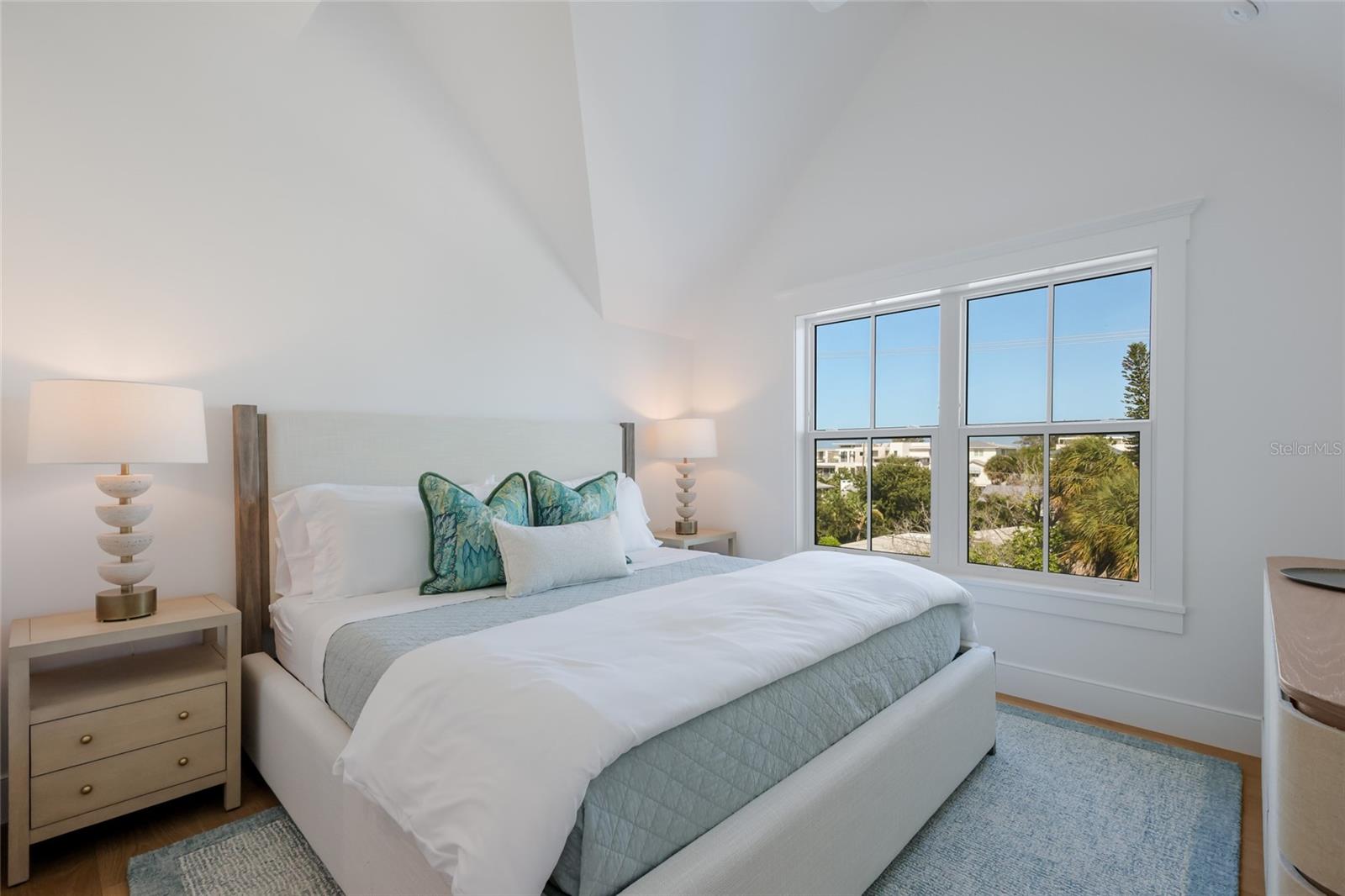 215 SYCAMORE AVE, ANNA MARIA, FL, 34216