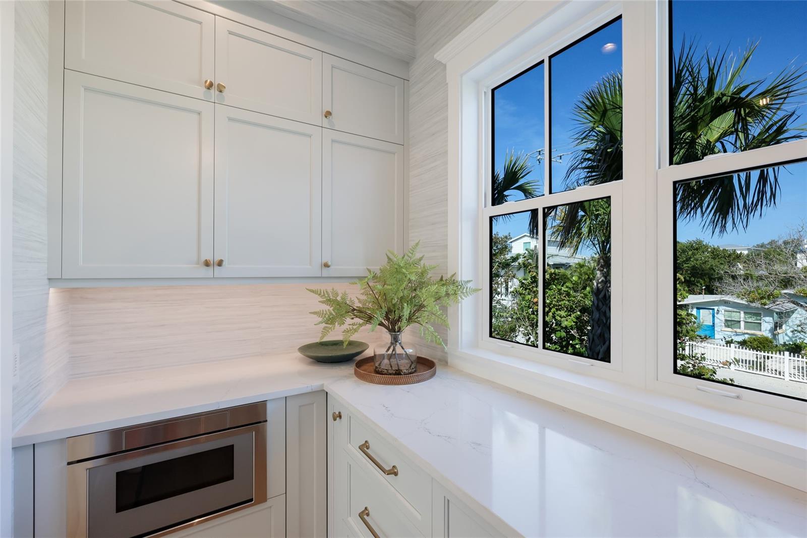 215 SYCAMORE AVE, ANNA MARIA, FL, 34216