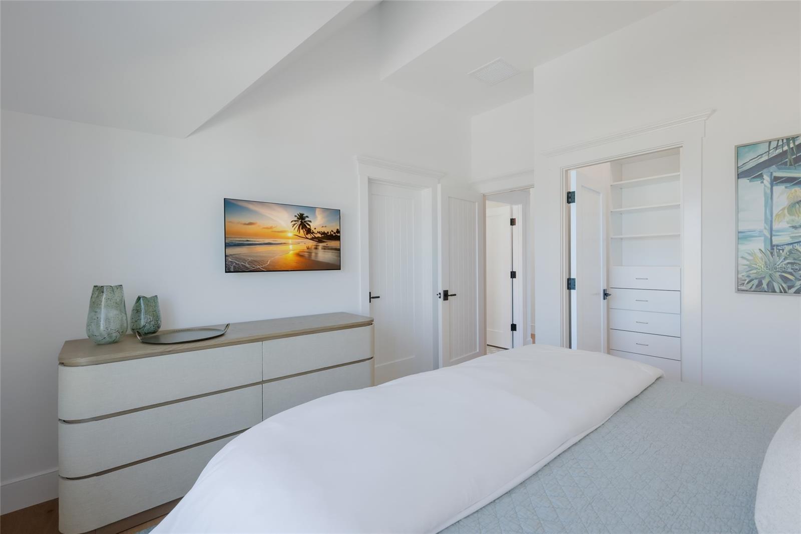 215 SYCAMORE AVE, ANNA MARIA, FL, 34216