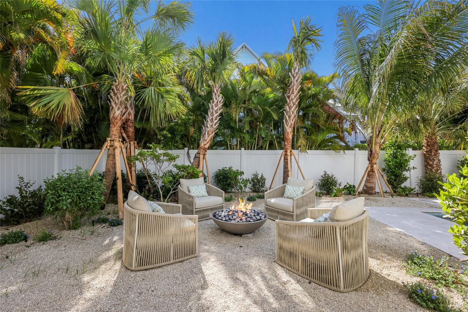 215 SYCAMORE AVE, ANNA MARIA, FL, 34216