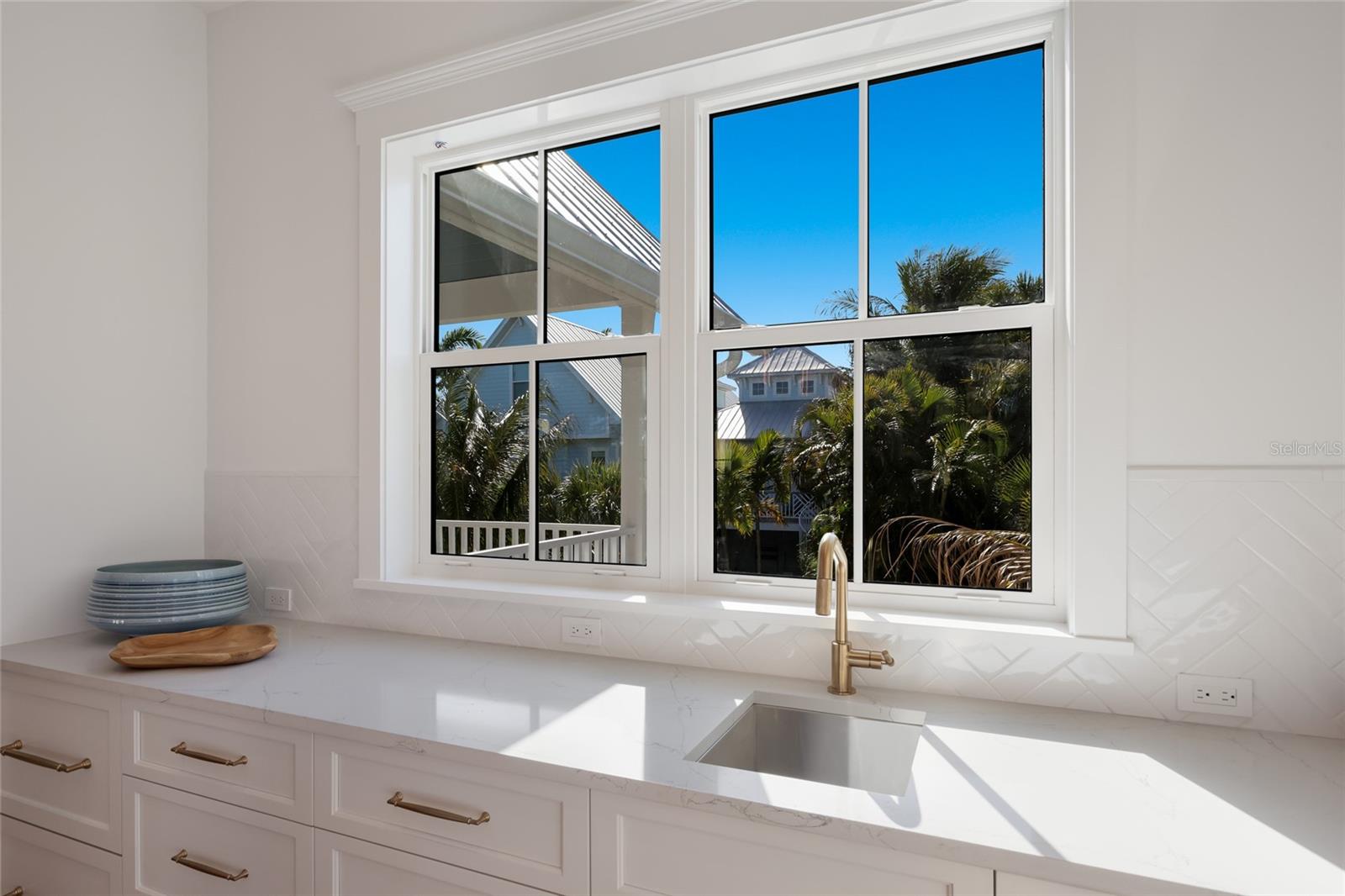 215 SYCAMORE AVE, ANNA MARIA, FL, 34216